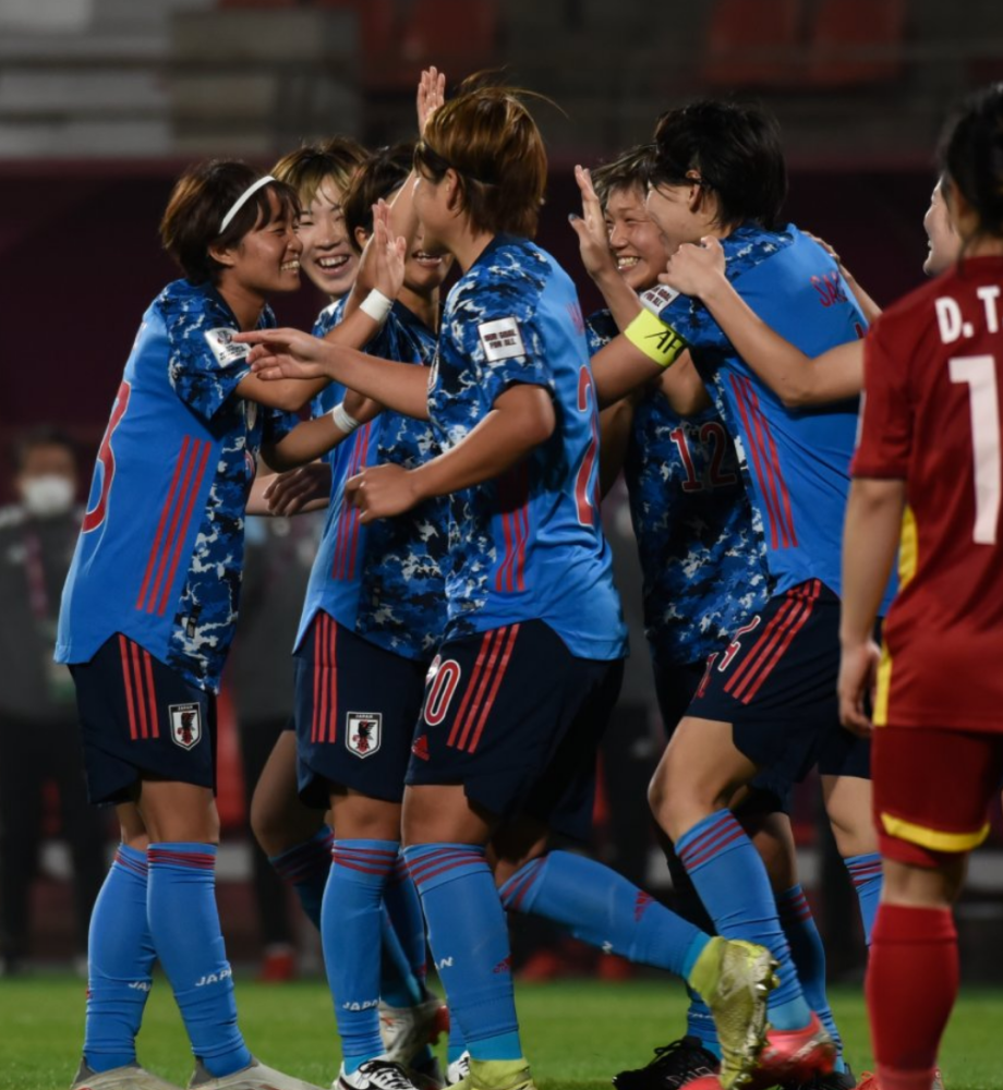 日本队完胜法国队，安赛龙惊艳四座