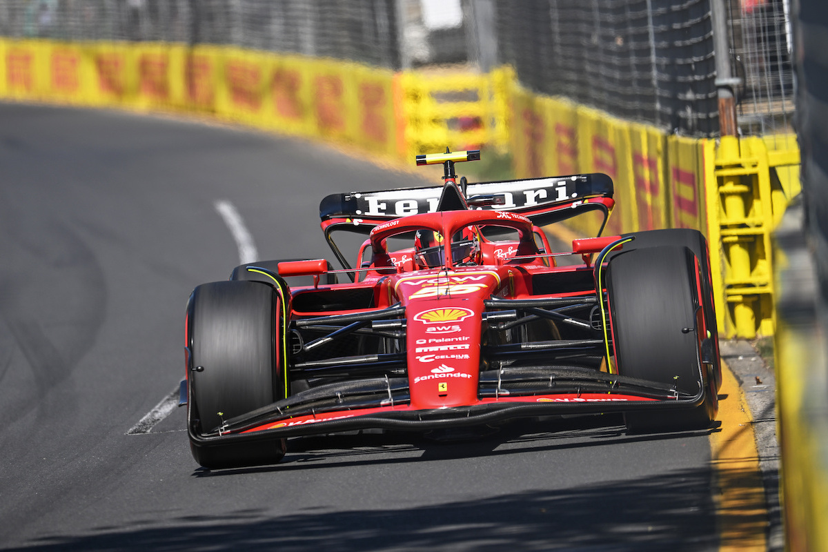 红牛二队翻盘哈斯车队，佩雷兹点燃赛场