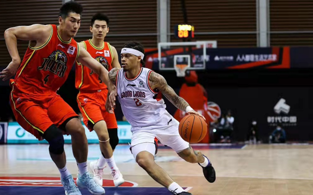 开云体育下载-广州队碾压吉林队，字母哥带队取胜