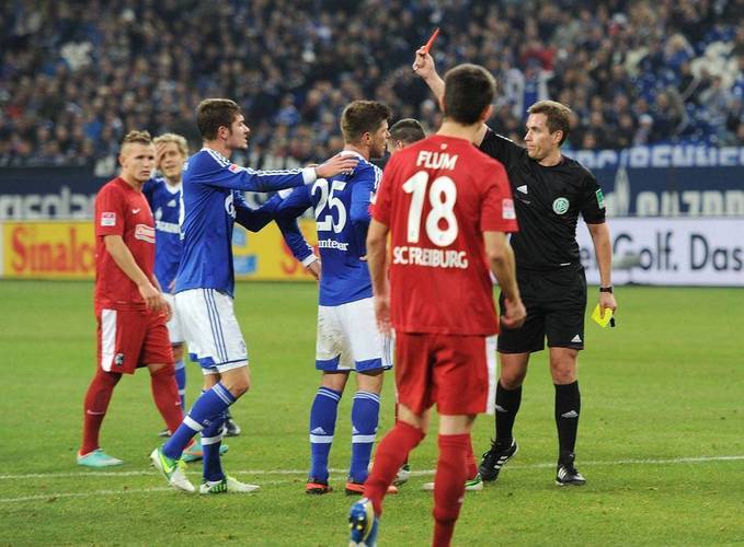 开云体育中国-弗赖堡客场逆袭，打破客场魔咒