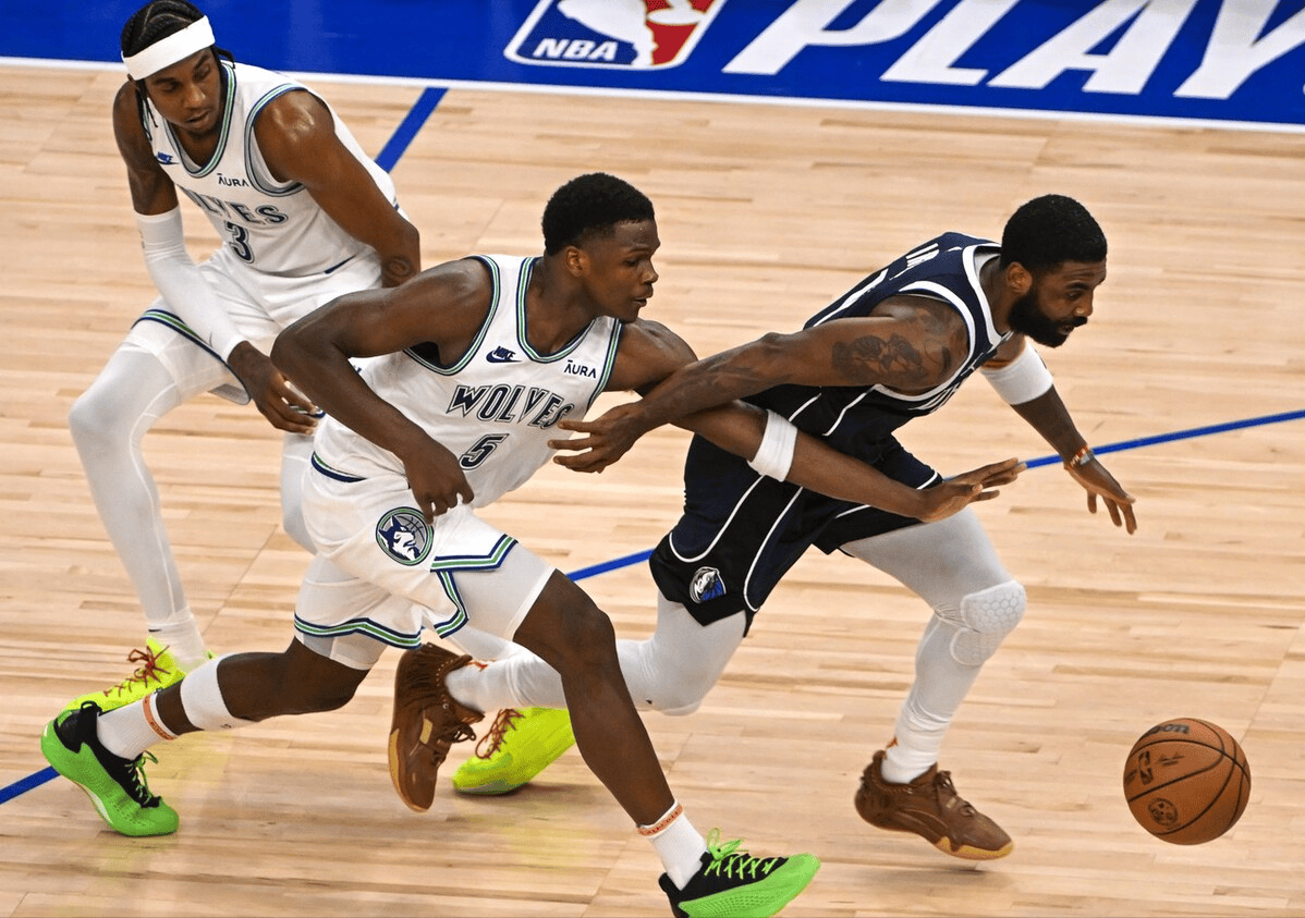 开云体育登录-公牛横扫独行侠，戈贝尔统治全场