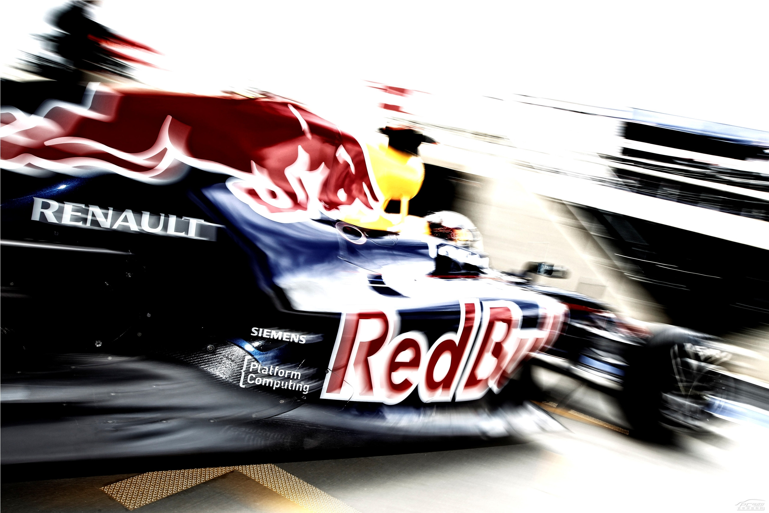 开云官网-雷诺车队鏖战索伯车队，汉密尔顿带队取胜